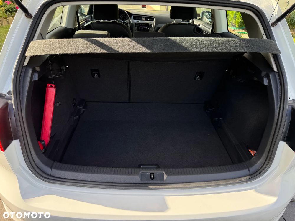 Volkswagen Golf - 14