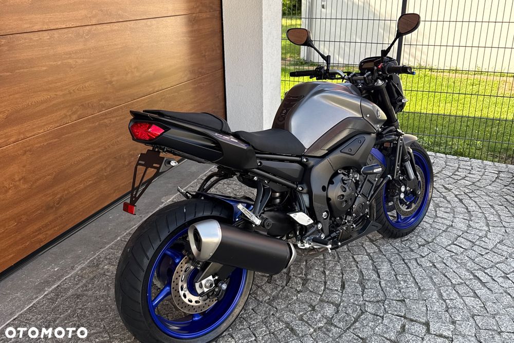 Yamaha FZ8 - 3