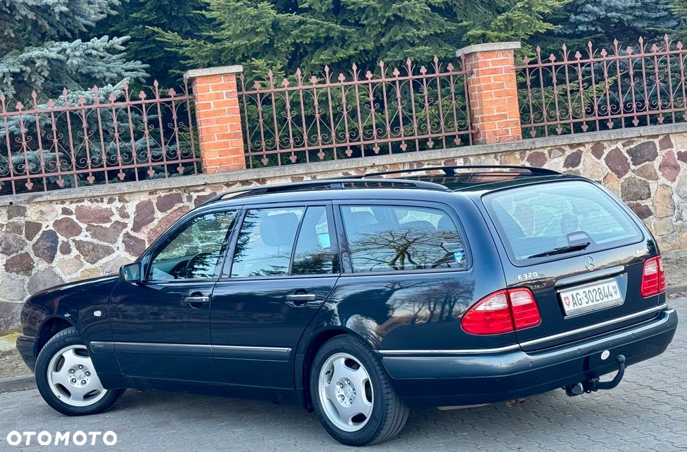 Mercedes-Benz Klasa E 320 T 4-Matic Elegance - 13