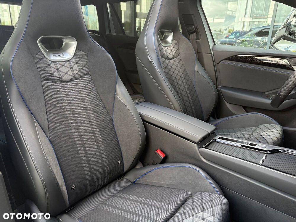 Volkswagen Passat Variant 2.0 TDI SCR R-Line Plus DSG - 20