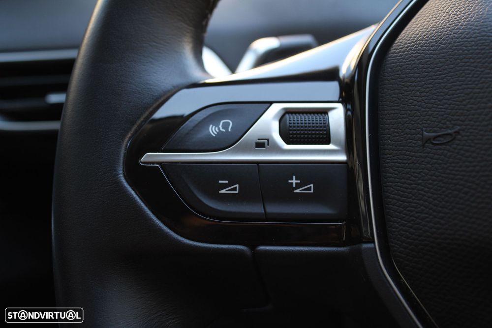 Peugeot 3008 1.2 PureTech Allure EAT6 - 11