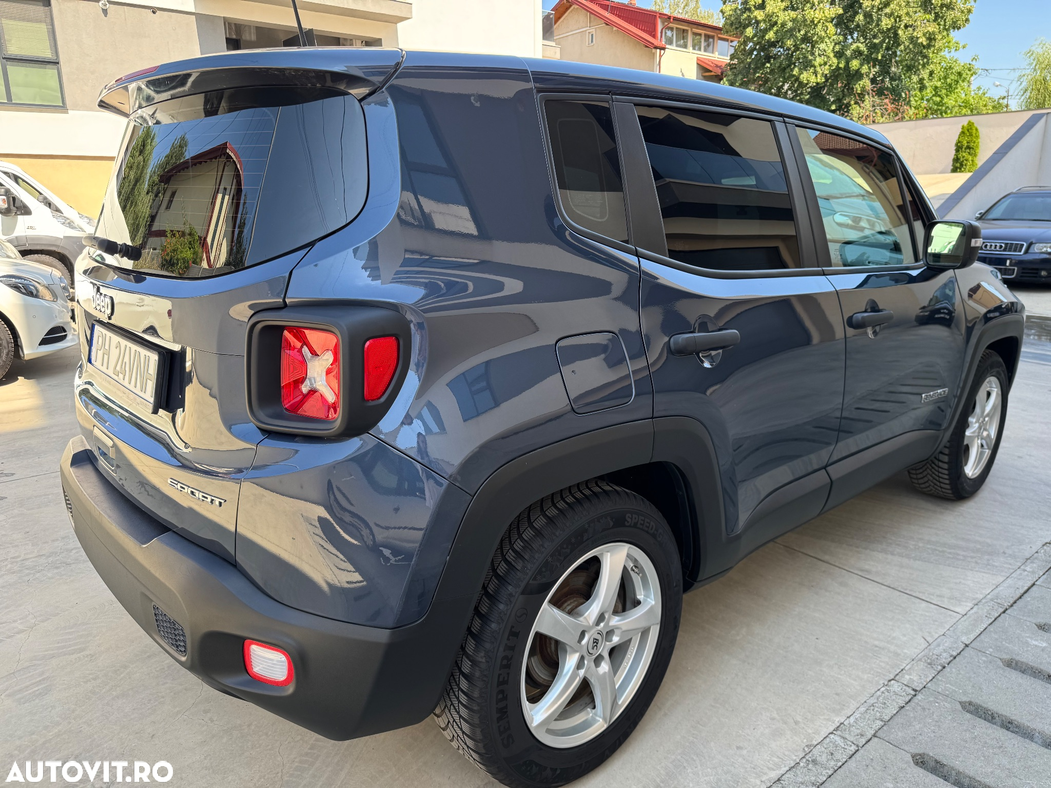 Jeep Renegade - 4