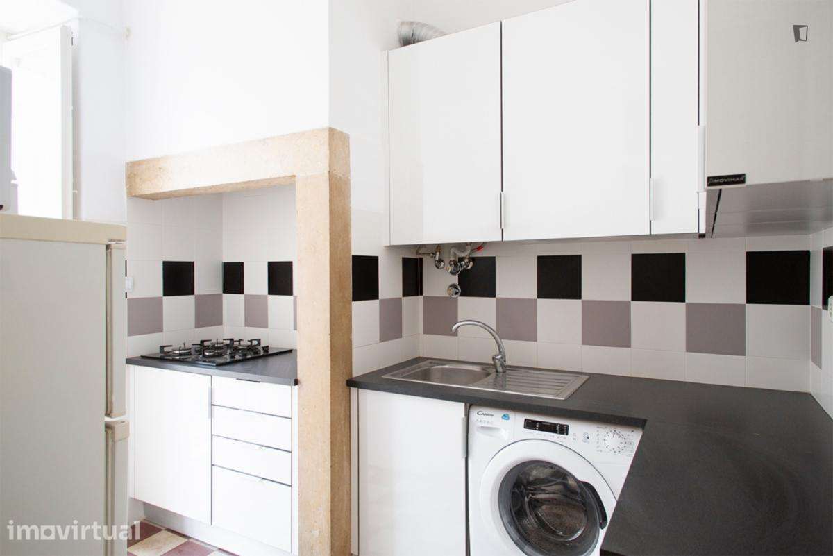 Quarto - localizado em Arroios Lisbon - Grande imagem: 2/12