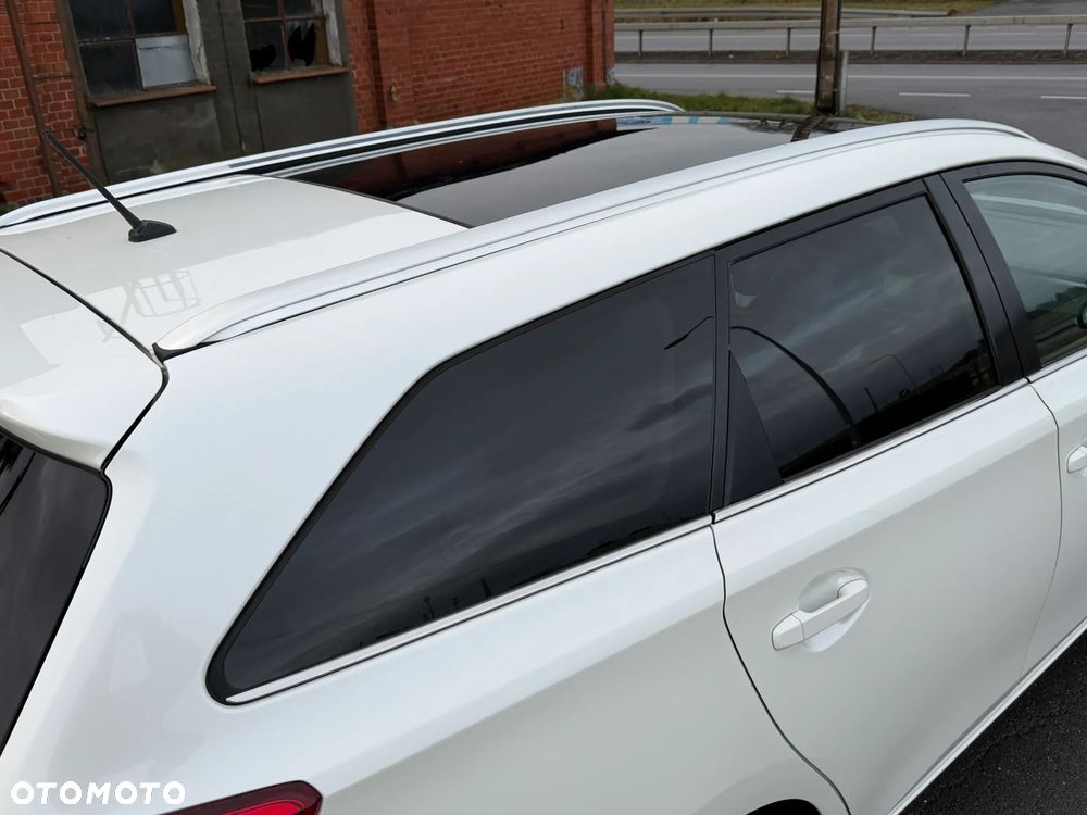 Toyota Auris 1.8 VVT-i Automatik Comfort - 27