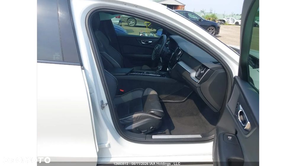 Volvo S60 T6 AWD R-Design - 10