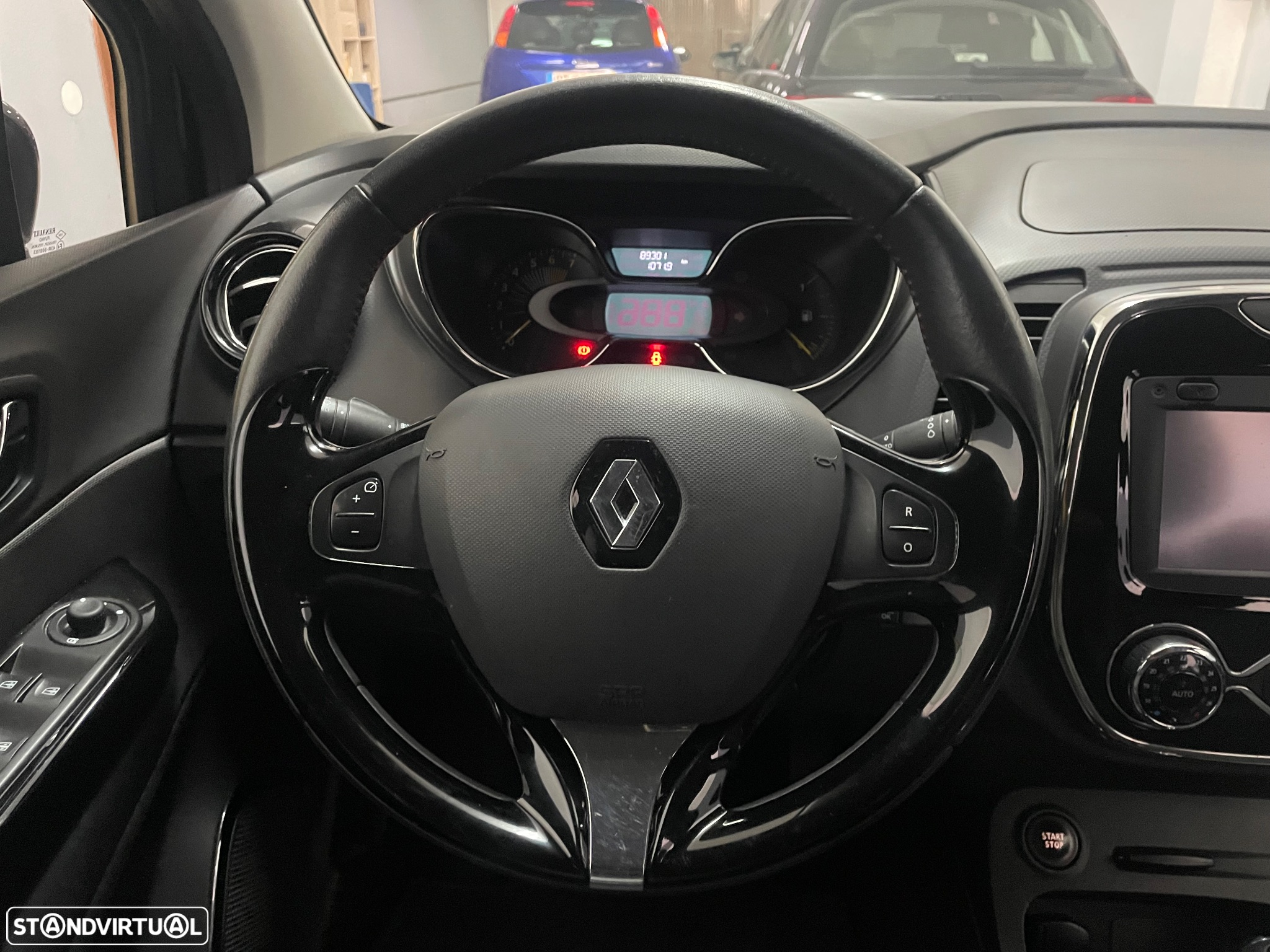 Renault Captur 1.2 TCe Exclusive EDC - 27