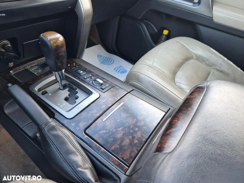 Toyota Land Cruiser V8 4.5 Aut Luxury - 25