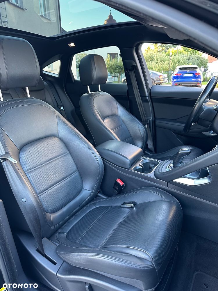Jaguar E-Pace P200 AWD R-Dynamic S - 19