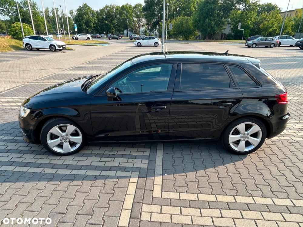 Audi A3 Sportback - 3