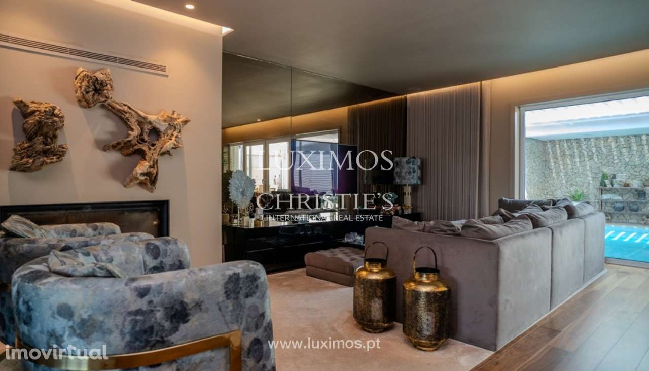 Moradia V3 com piscina e vistas de mar para venda em Lavra - Grande imagem: 4/23