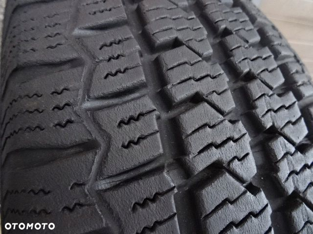 205/65/R16C 107/105T Continental Vanco Four Season 2 - 3