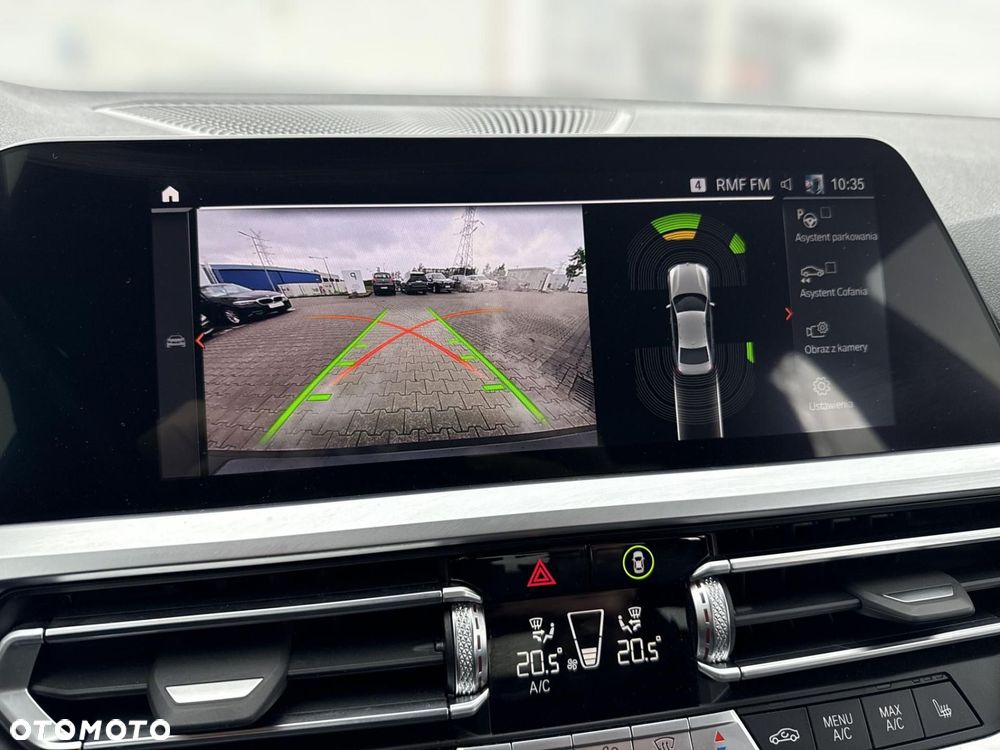BMW Seria 3 318i Sport Line - 26