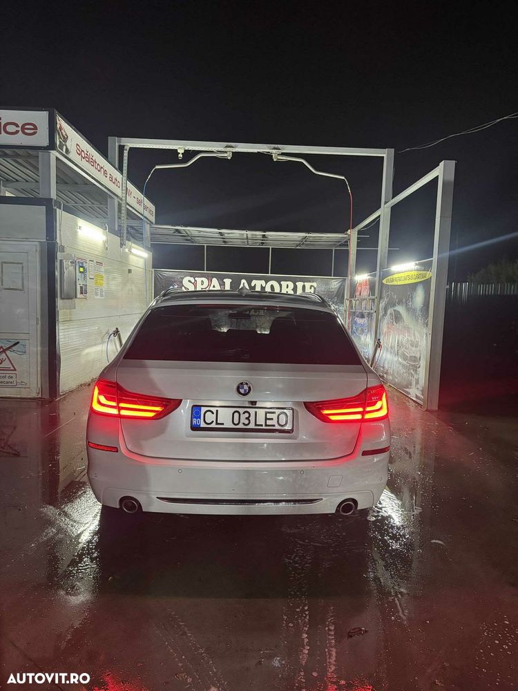 BMW Seria 5 520d xDrive AT - 2