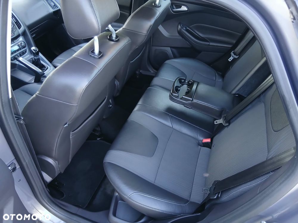 Ford Focus 1.6 Ti-VCT Titanium - 37