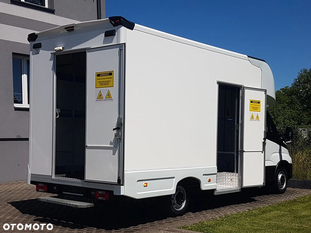 Iveco DAILY KONTENER NISKOPODŁOGOWY 4,43x2,23x2,42 SKLEP FOODTRUCK BAR KLIMA KONIOWÓZ KAMPER - 31