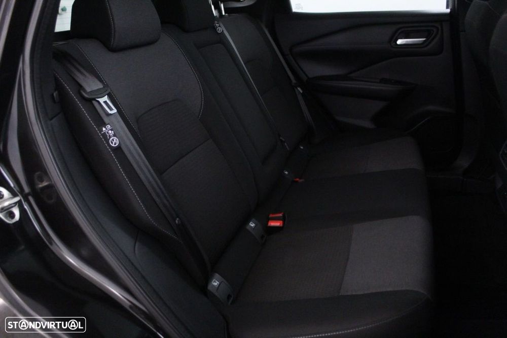 Nissan Qashqai 1.3 DIG-T N-Connecta LED+SKY - 15