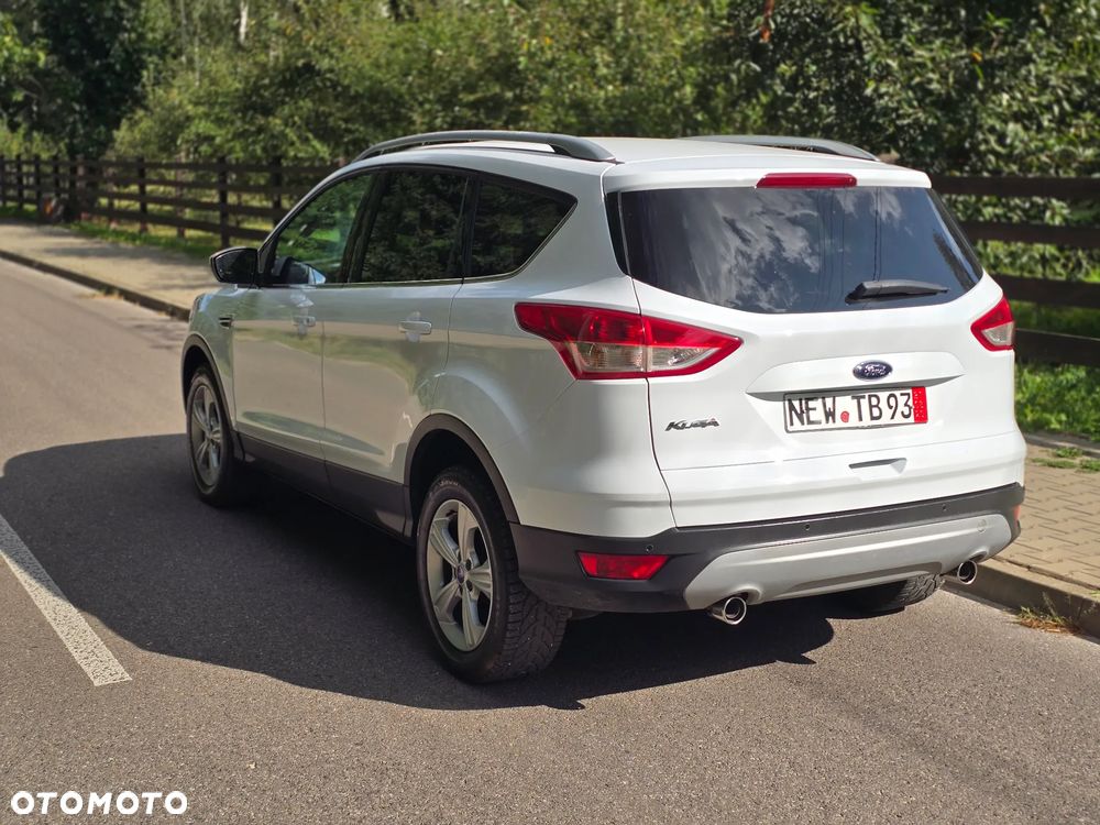 Ford Kuga 2.0 TDCi 2x4 Titanium - 17