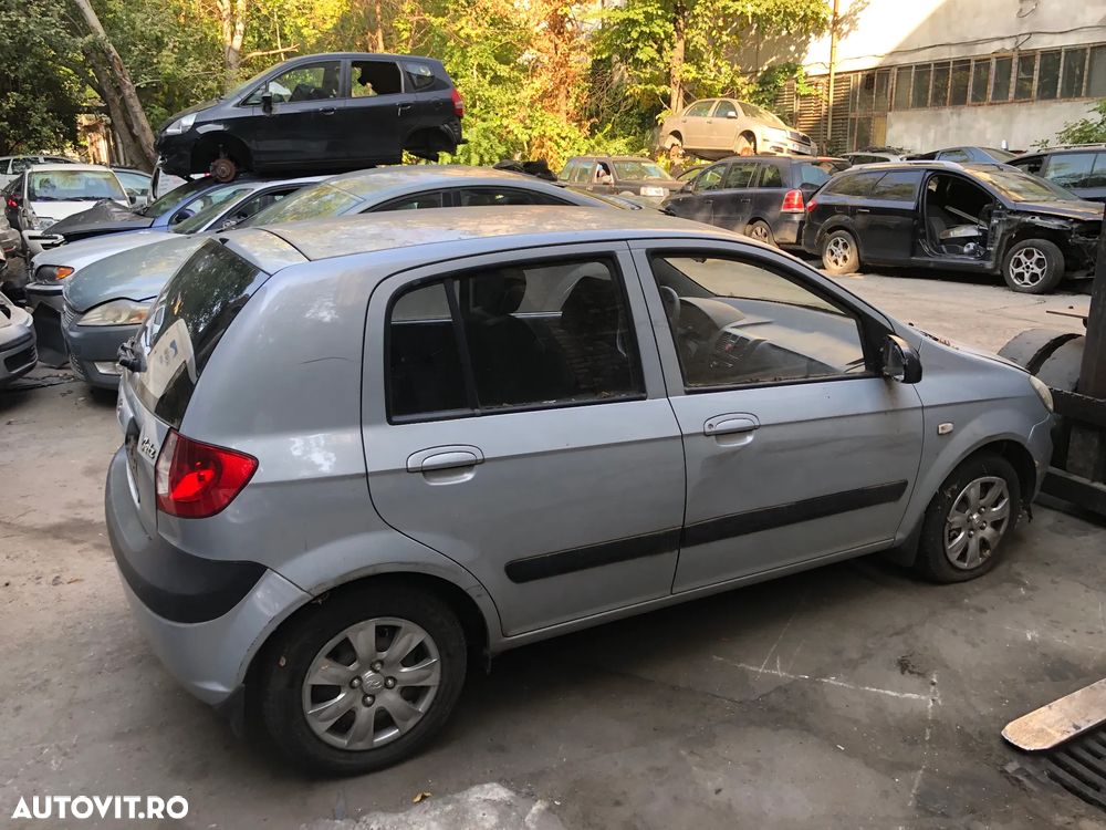 Dezmembrez Hyundai Getz 2009 1,1 benzima gri argintiu facelift - 3