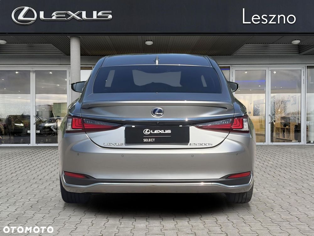 Lexus ES 300h Business Edition - 8