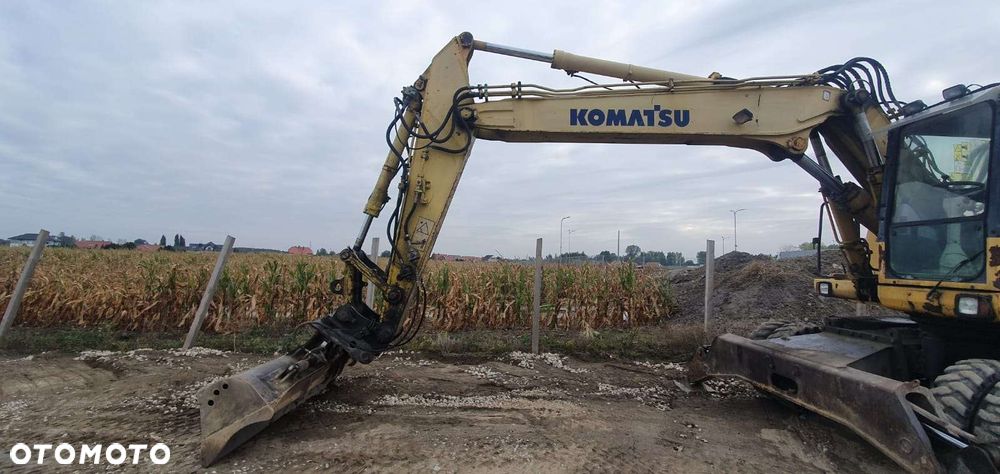 Komatsu PW200 - 3