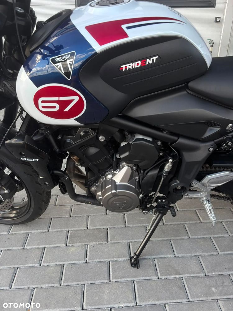 Triumph Trident - 16