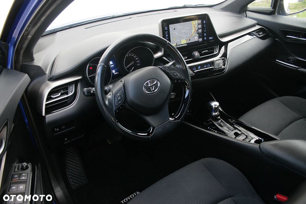 Toyota C-HR - 9