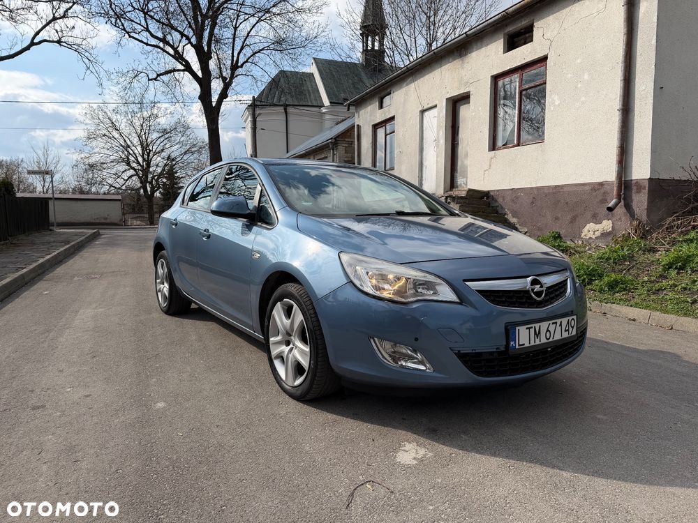 Opel Astra 1.4 Turbo Cosmo - 2