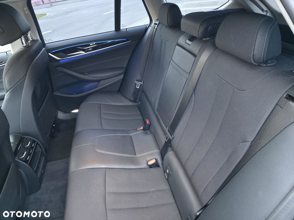 BMW Seria 5 520d xDrive MHEV Sport Line sport - 17