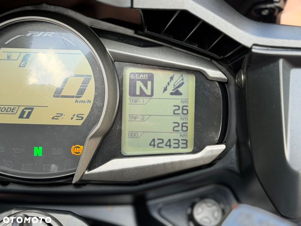 Yamaha FJR - 26