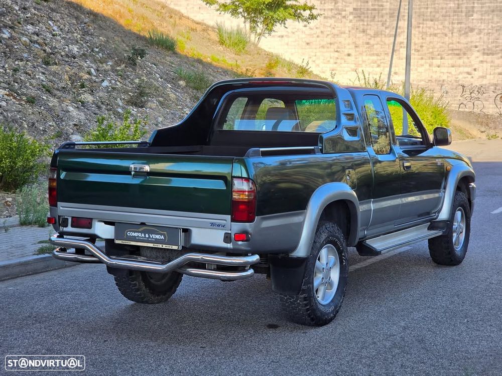 Toyota Hilux 2.5 D4-D Trial 4L - 5