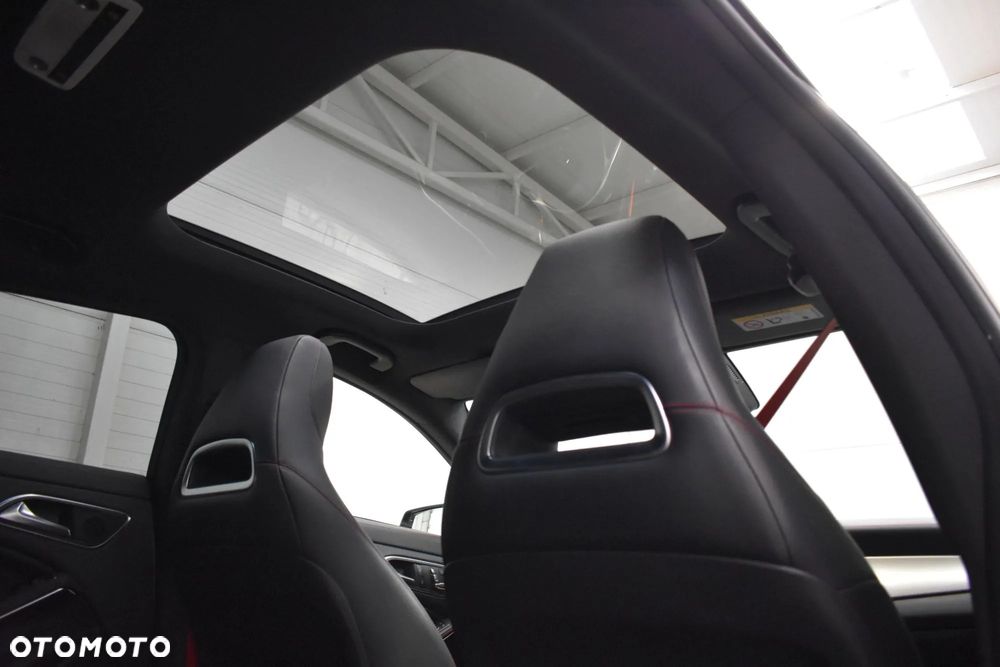 Mercedes-Benz CLA 250 4Matic 7G-DCT Sport - 30