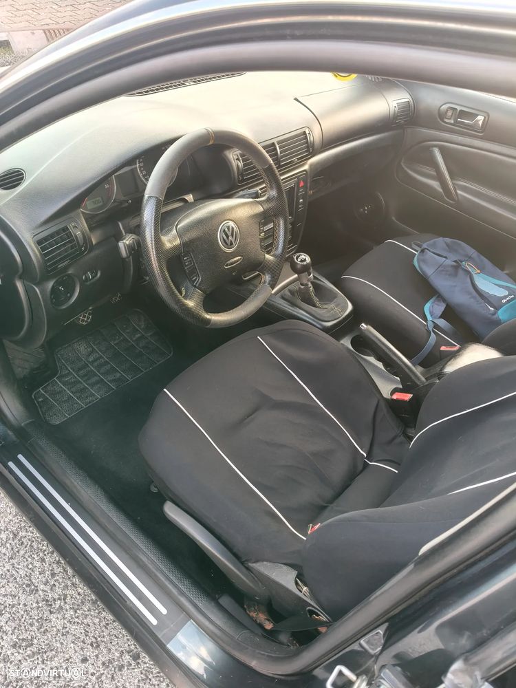 VW Passat 1.9 TDi Confortline - 9