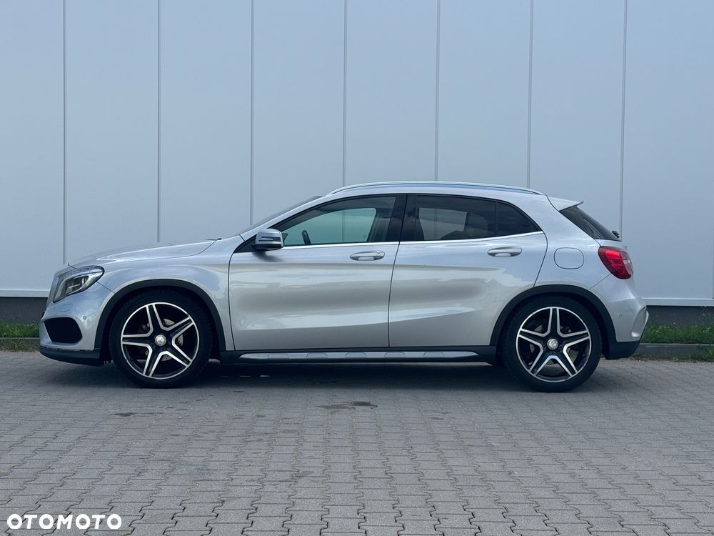 Mercedes-Benz GLA - 4