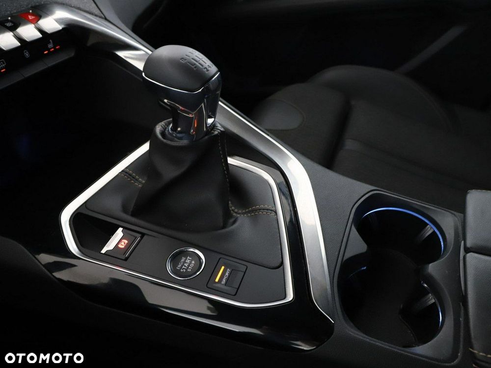 Peugeot 3008 1.2 PureTech GT S&S - 27