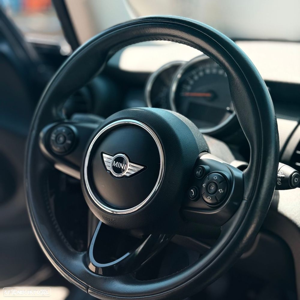 MINI 3 Portas - 23