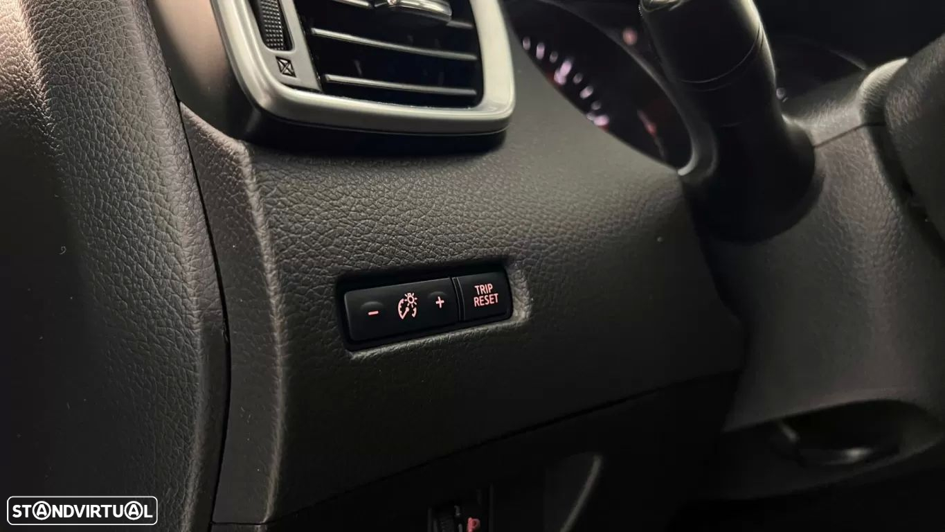 Nissan Qashqai 1.5 dCi N-Connecta DCT - 35