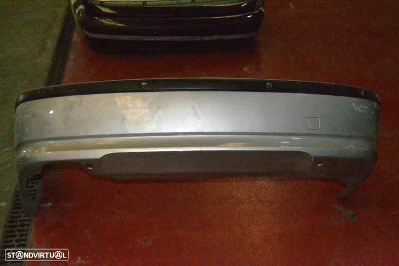 PARA-CHOQUES TRASEIRO BMW SERIE 3 BERLINA E46 - 1