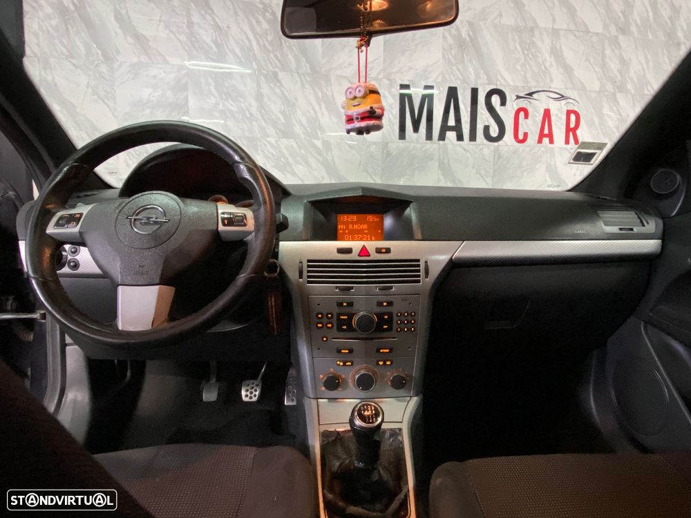 Opel Astra GTC 1.3 CDTI - 11