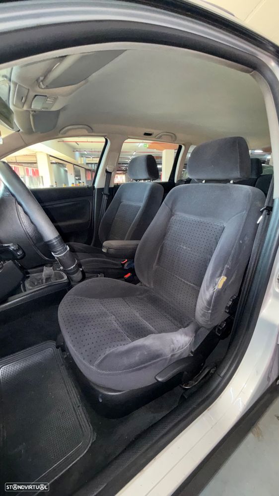 VW Passat Variant 1.9 TDi Confortline - 8
