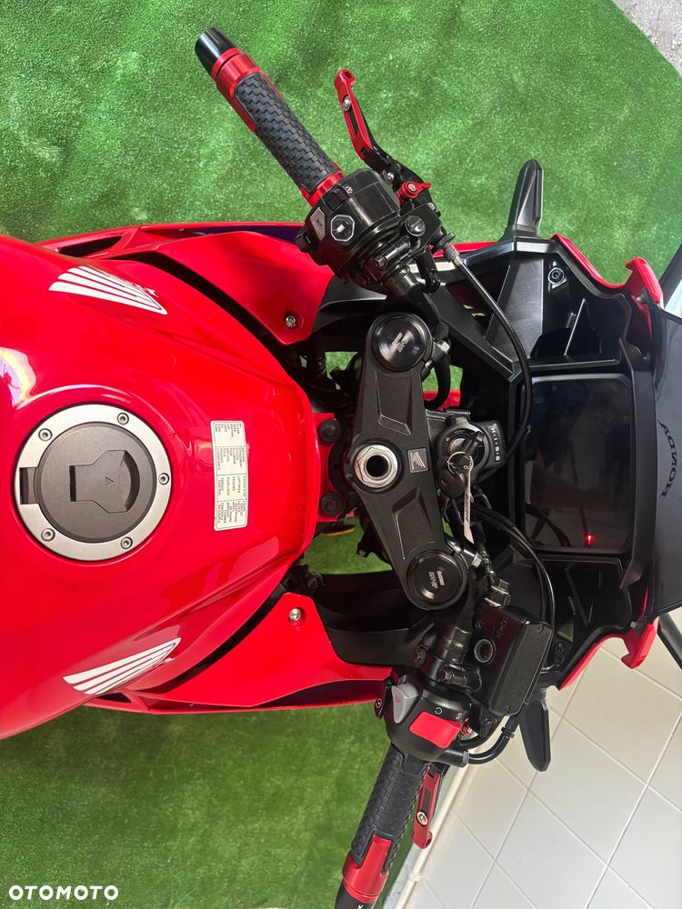 Honda CBR - 18