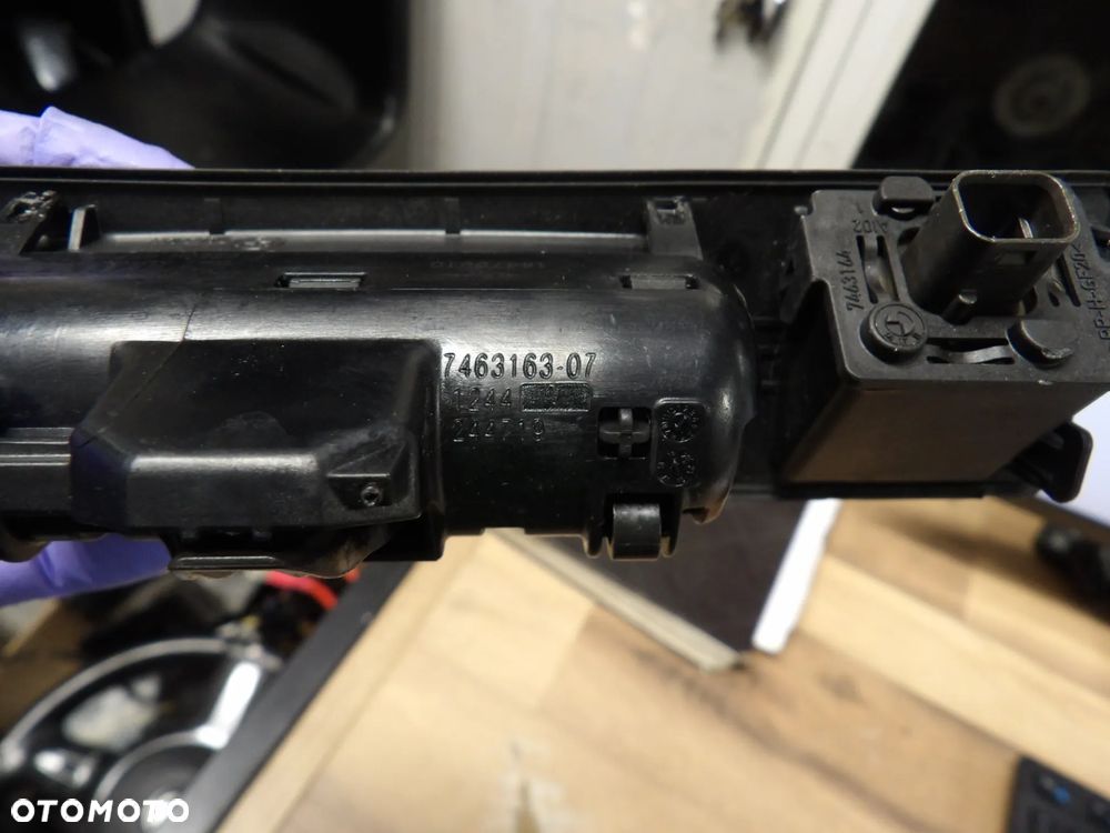 BMW - F46 - RĄCZKA , UCHWYT OTWIERANIA KLAPY BAGAŻNIKA - KAMERA - KOMPLET - 7463163 - 2