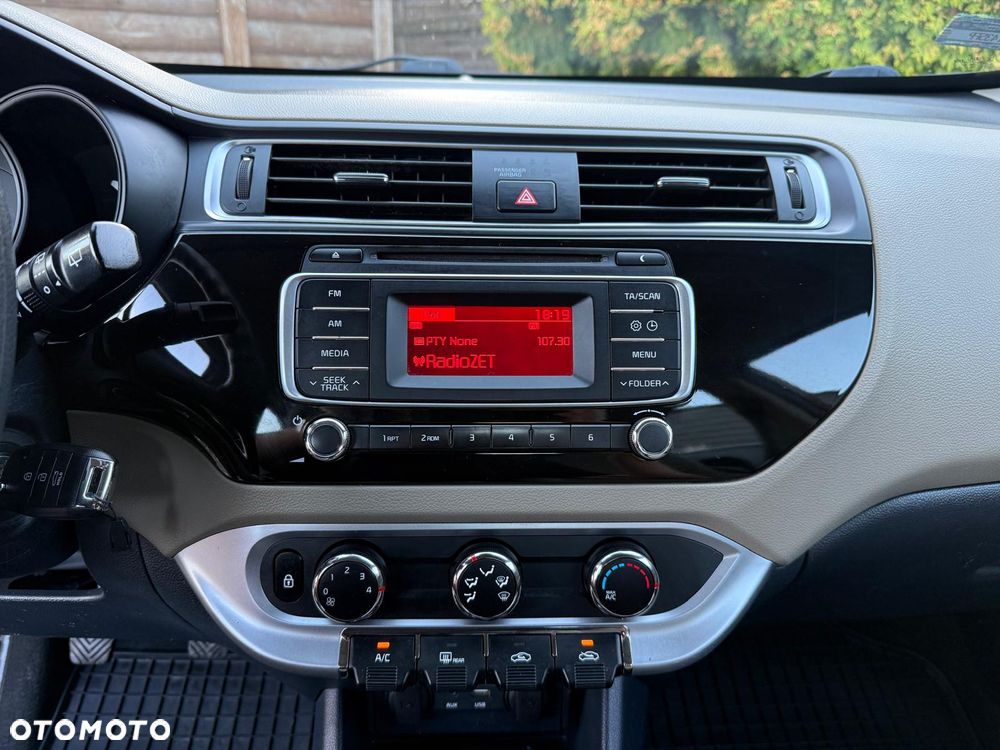 Kia Rio 1.2 M - 18