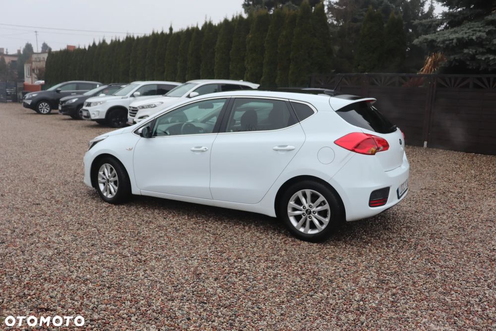 Kia Ceed 1.6 GDI Spirit - 23