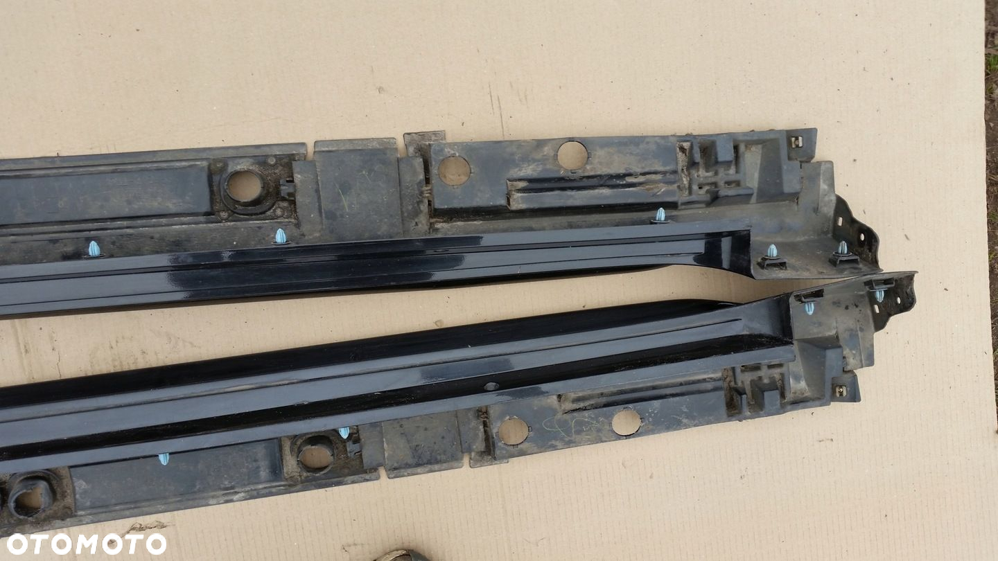 TOYOTA COROLLA E21 OSŁONA NAKŁADKA PROGU LEWY LUB PRAWY PRZÓD - 13