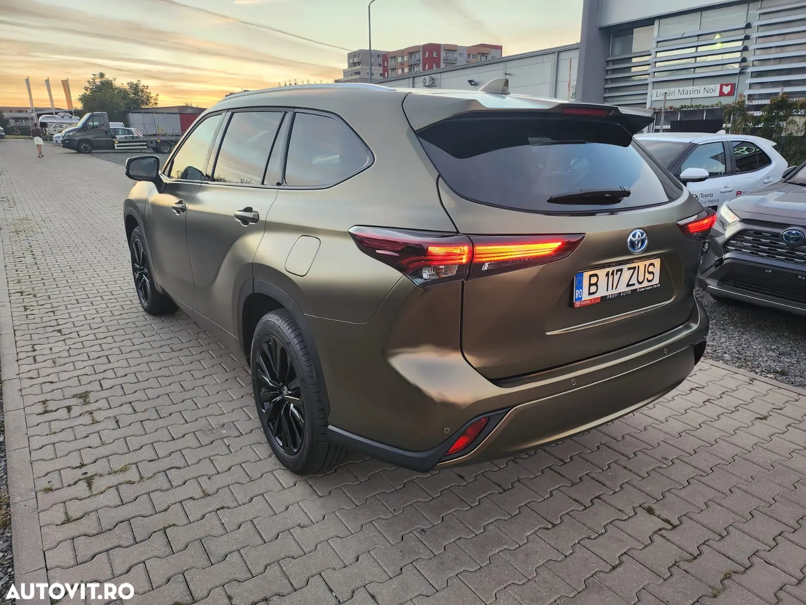 Toyota Highlander 2.5 L Hybrid Dynamic Force 248CP Luxury Metallic - 5