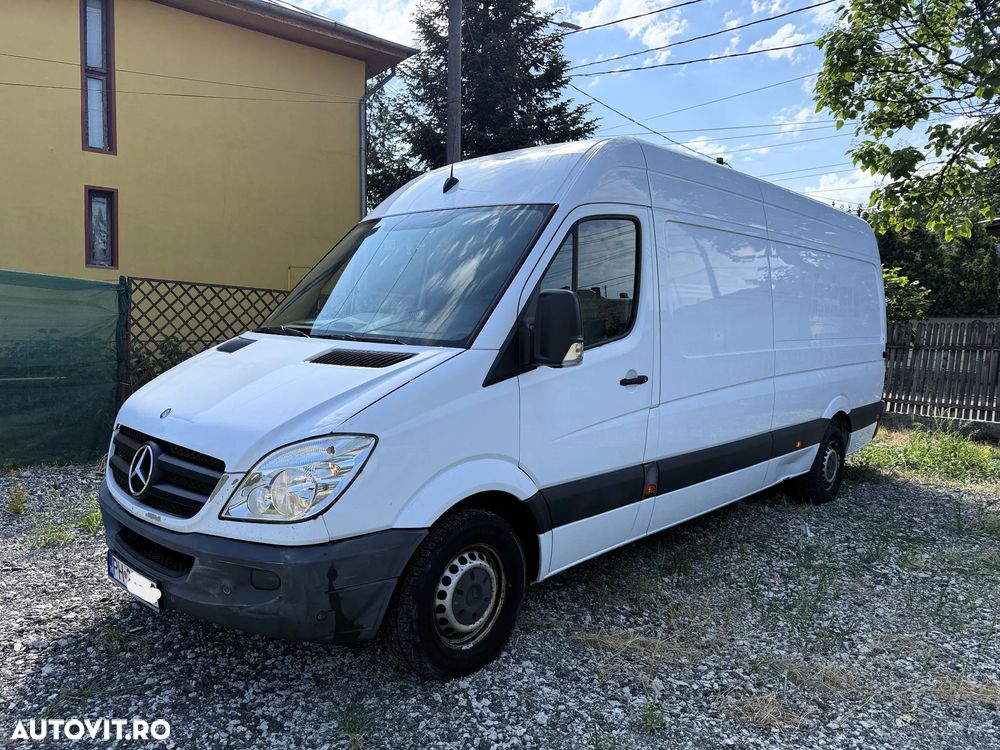 Mercedes-Benz 313 - 1