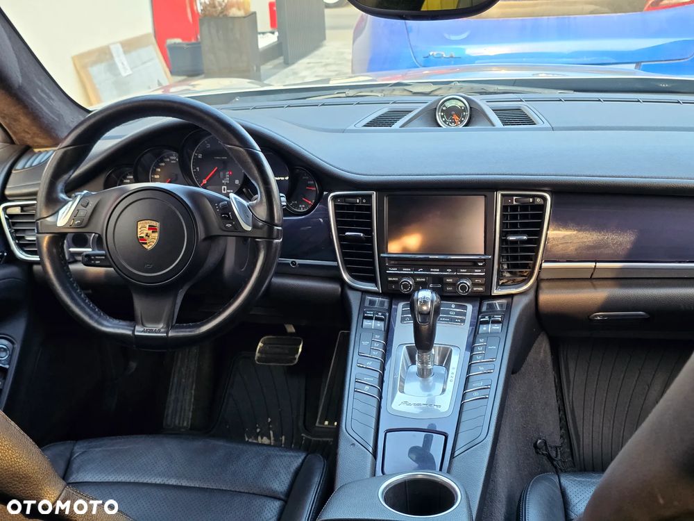 Porsche Panamera 4 PDK Edition - 7