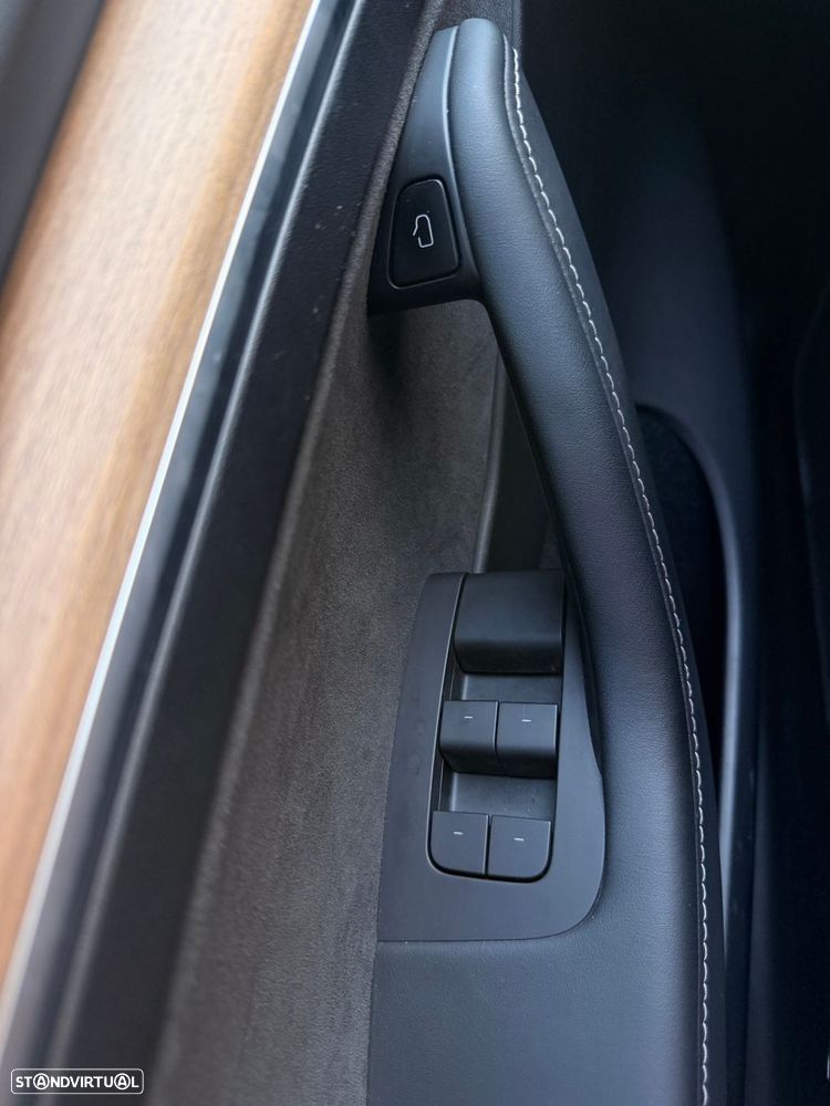 Tesla Model Y - 20