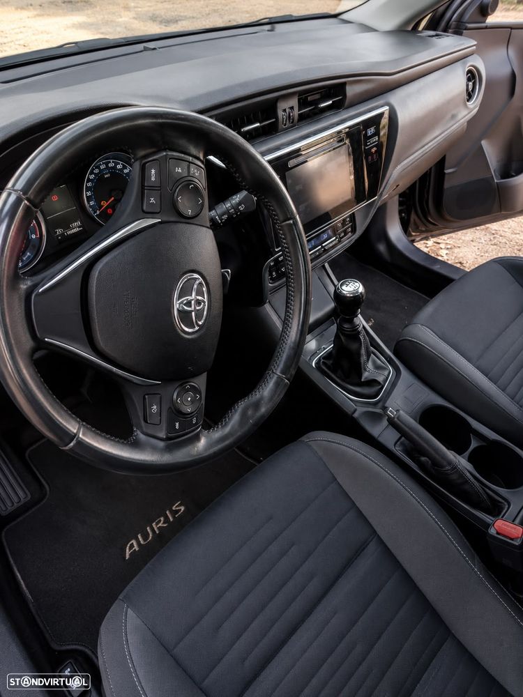 Toyota Auris 1.8 HSD Comfort - 3