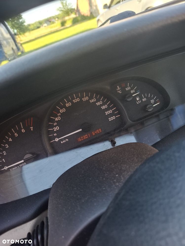 Opel Vectra - 8